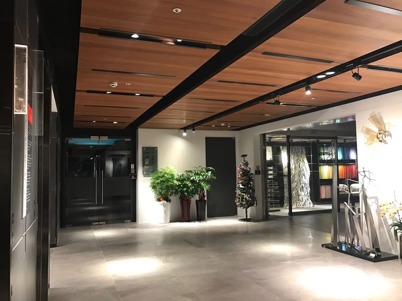 內湖北大欣建材大樓公區梯廳 2