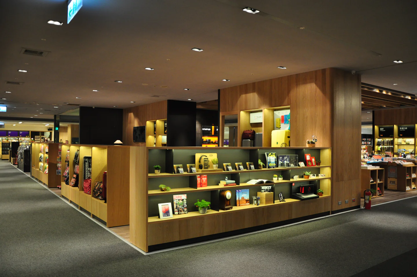 法雅客台中中港店 22