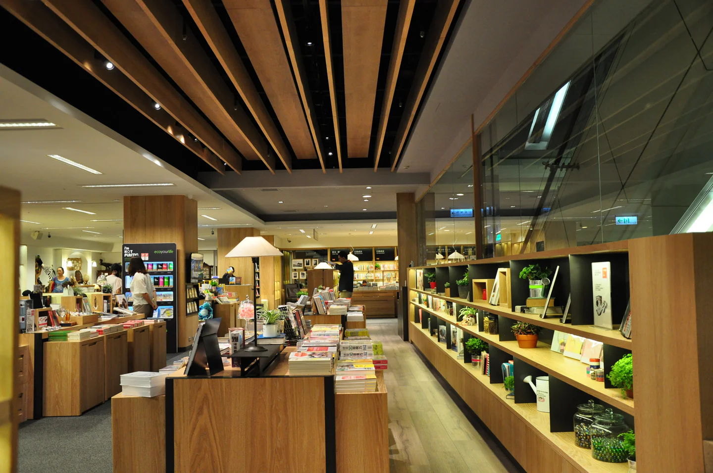法雅客台中中港店 25