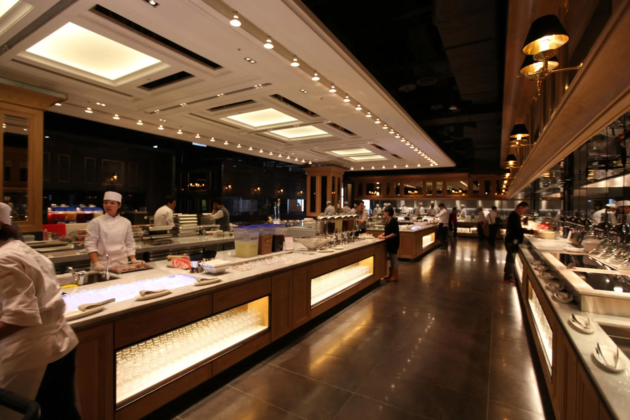 饗食天堂ATT店